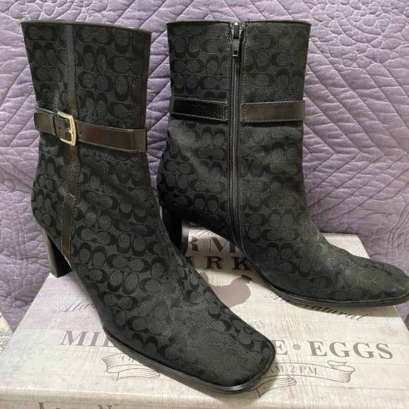 COACH Signature Booties Size 7B - Picture 1 of 7